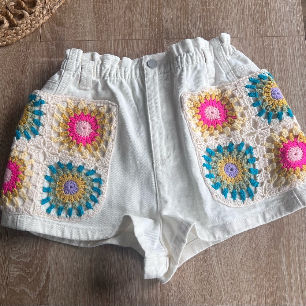 Blank NYC White Denim Shorts with Multicolor Crochet Pockets